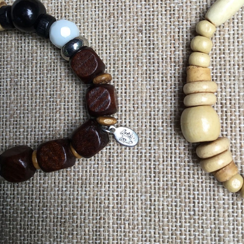 Cookie Lee Wood Necklaces & Bracelets Set. - Picture 11 of 11